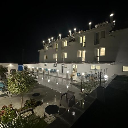 Danelis Hotel Edelény Exterior foto